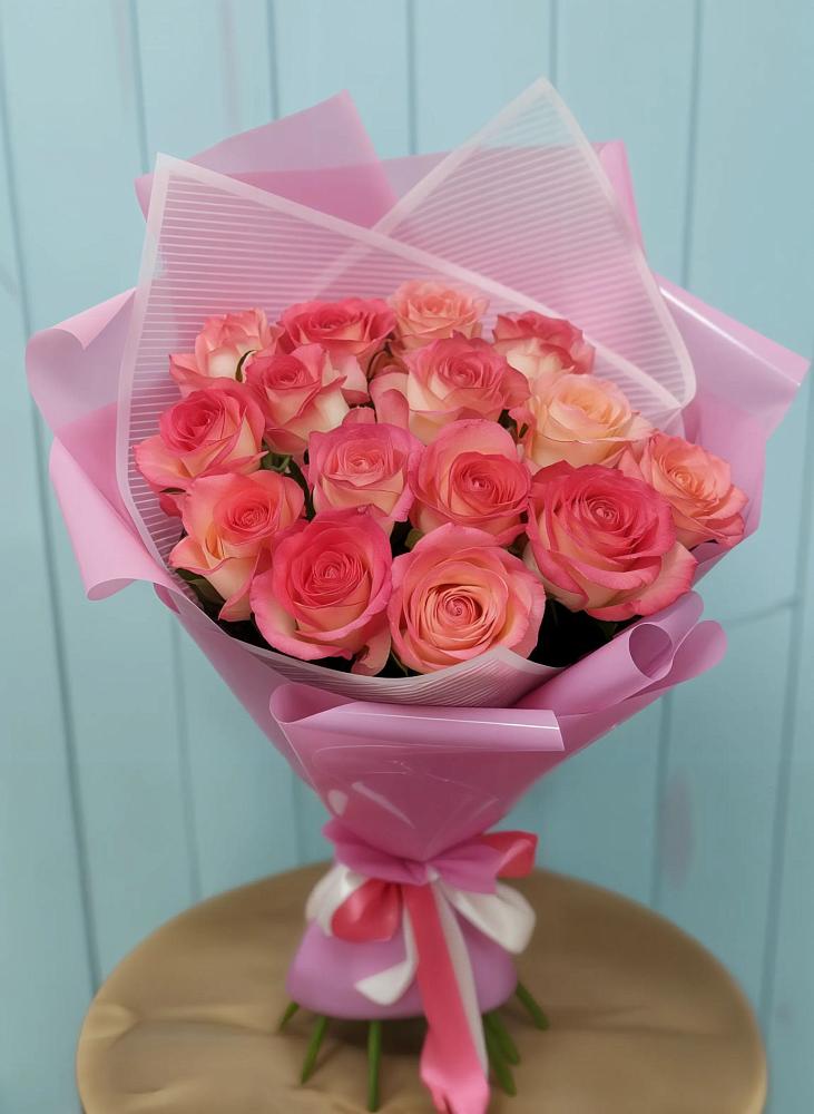 Букет 15 Розовых роз Равель в Сосновоборске Пензенской области