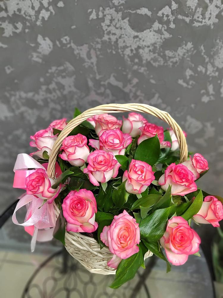 Цветочная композиция из Розы в корзине в Сосновоборске Пензенской области