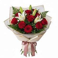 Букет цветов из:  Лилии и Розы #REPLACE_PRED# Сосновоборске Пензенской области