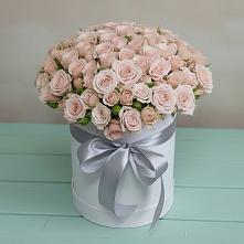 Цветочная композиция из Розы в шляпной коробке в Сосновоборске Пензенской области