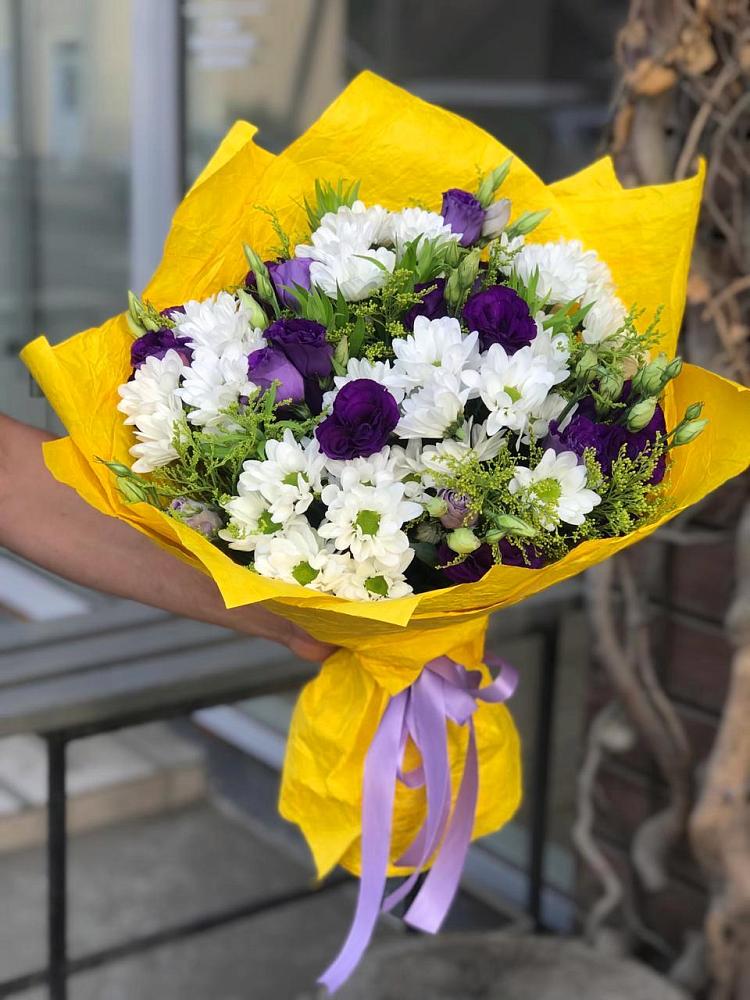 Букет цветов из: Ирисы, Хризантемы и Ромашки в Сосновоборске Пензенской области