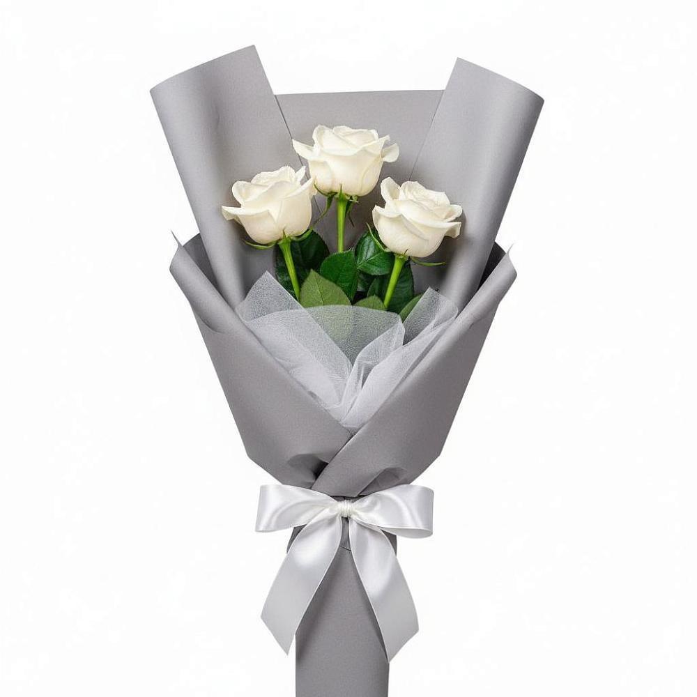 Букет 3 белые розы в Сосновоборске Пензенской области