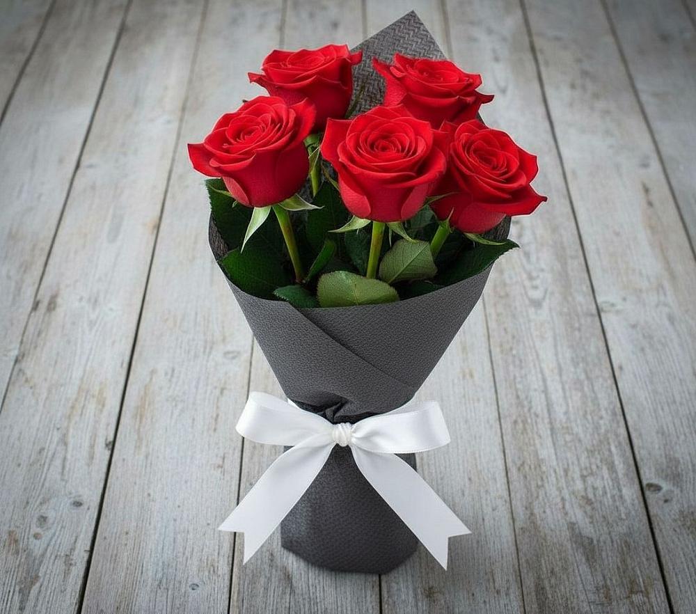 Букет 5 Красных роз Эдлесс Лав в Сосновоборске Пензенской области