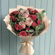 Букет цветов из:  Гвоздики и Розы в Сосновоборске Пензенской области