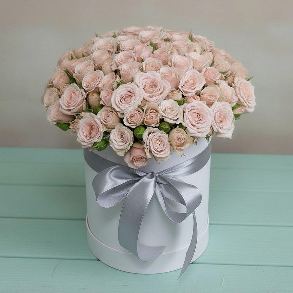 Цветочная композиция из Розы в шляпной коробке в Сосновоборске Пензенской области